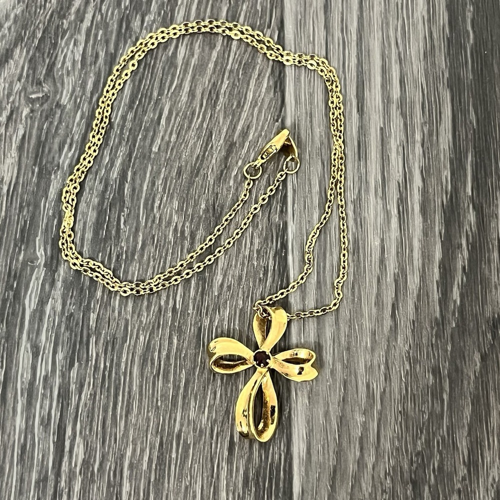 Vintage 1996 Avon Garnet Cross Pendant Necklace Gold Tone - Picture 2 of 6